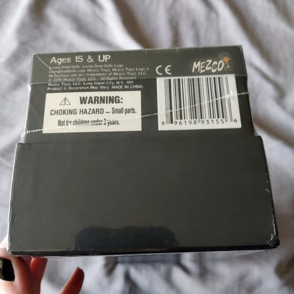 Mezco Toyz Vintage Living Dead Dolls Agana series 19 vampire doll NIB